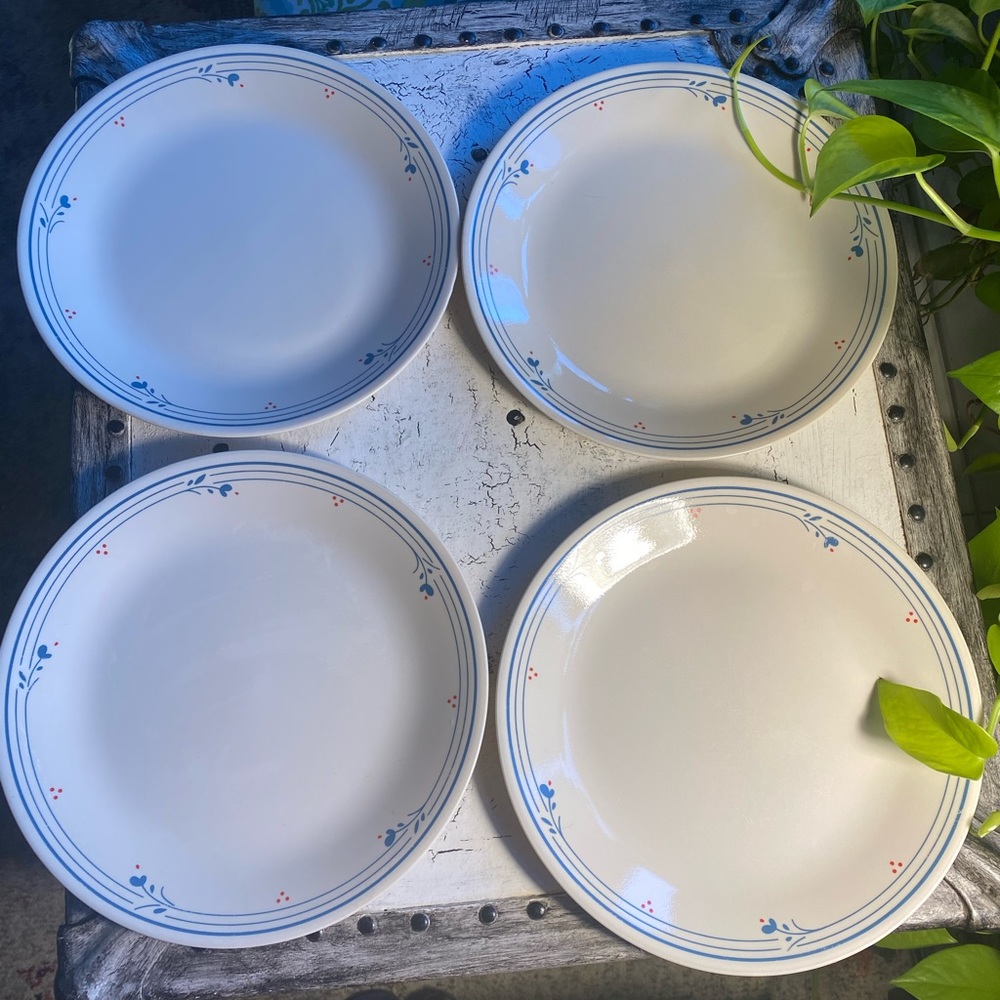 4 Corelle Country Violets 10.25” Dinner Plates